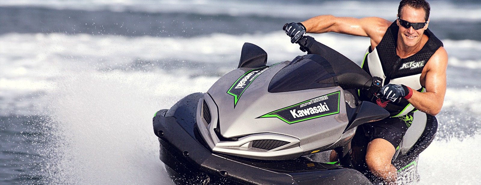 Jetski at West Bay - Qool Qatar Must-see attractions at dubaitrades.com