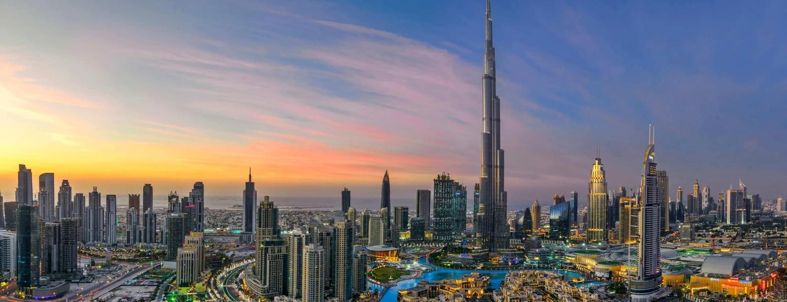 Sky Views Observatory and Beverage Experiences at dubaitrades.com