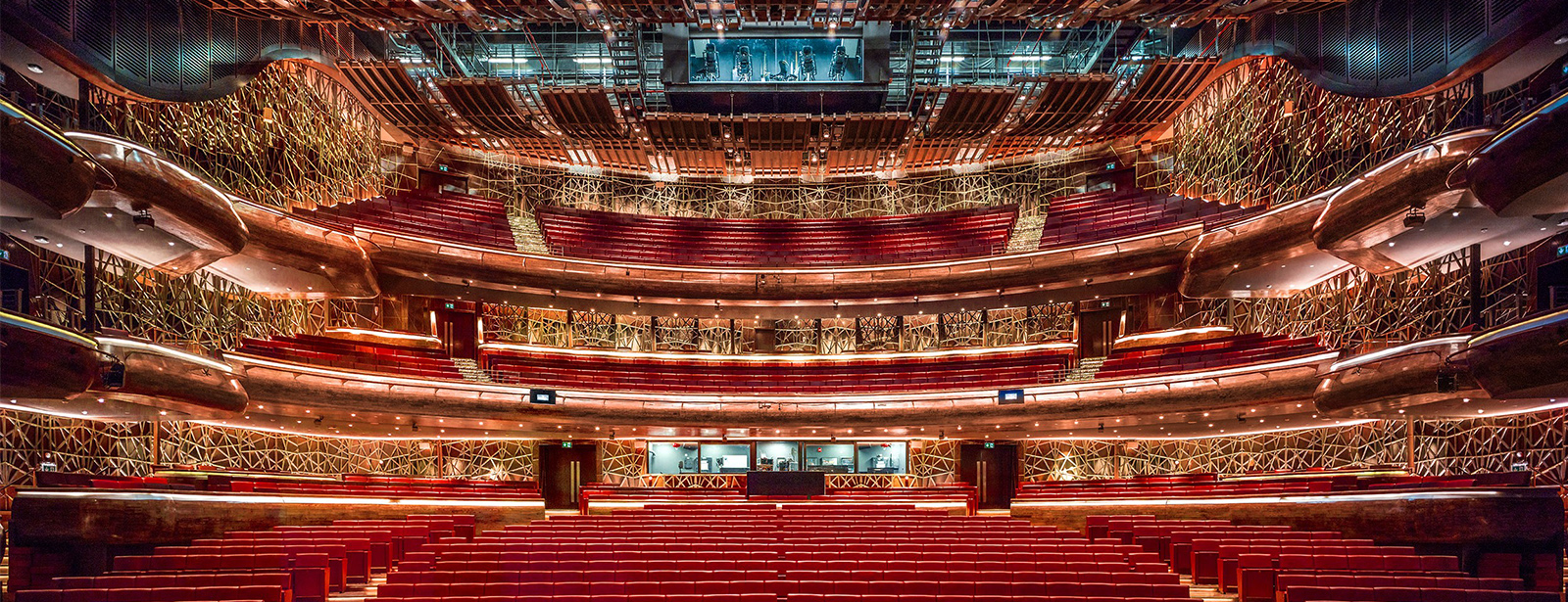 Dubai Opera Grand Tour Sightseeing and Tours at dubaitrades.com