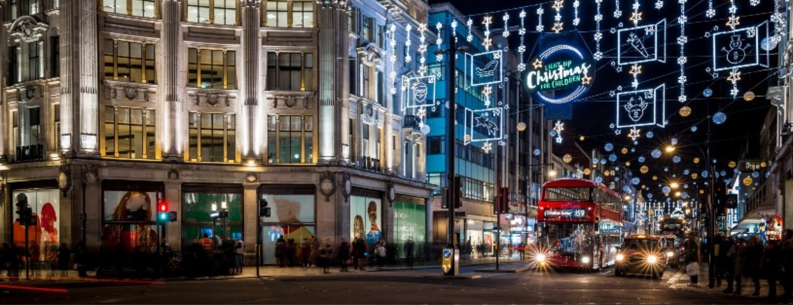 London Christmas Lights Bus Tour With Live Guide Sightseeing and Tours at emiratesoffers.com