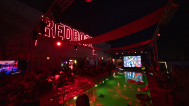Redroof Pool Bar – Splash Into Football Fever