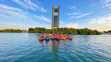 Sunset Kayak Tour in Bahrain Bay