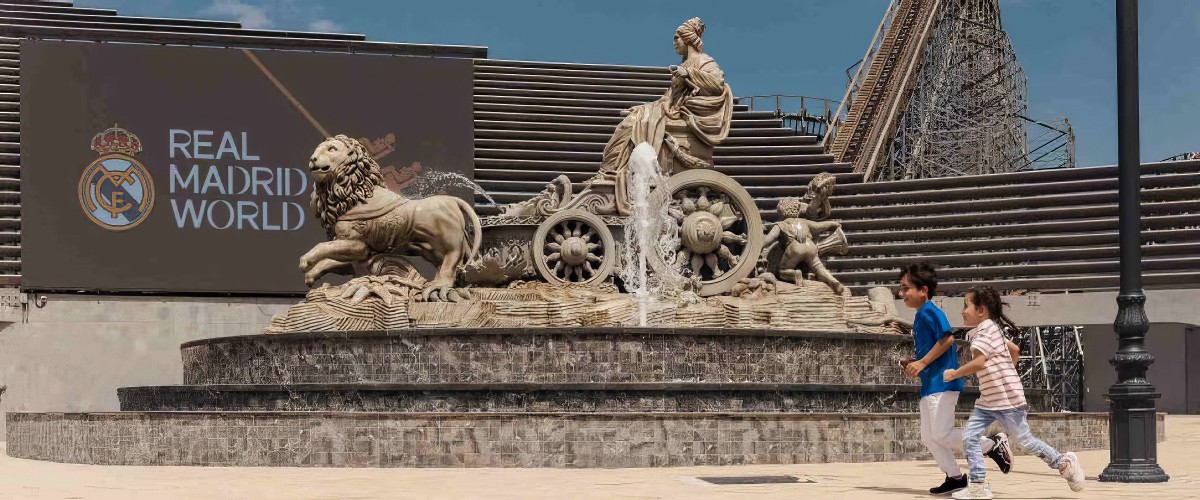 Celebration Plaza Real Madrid World